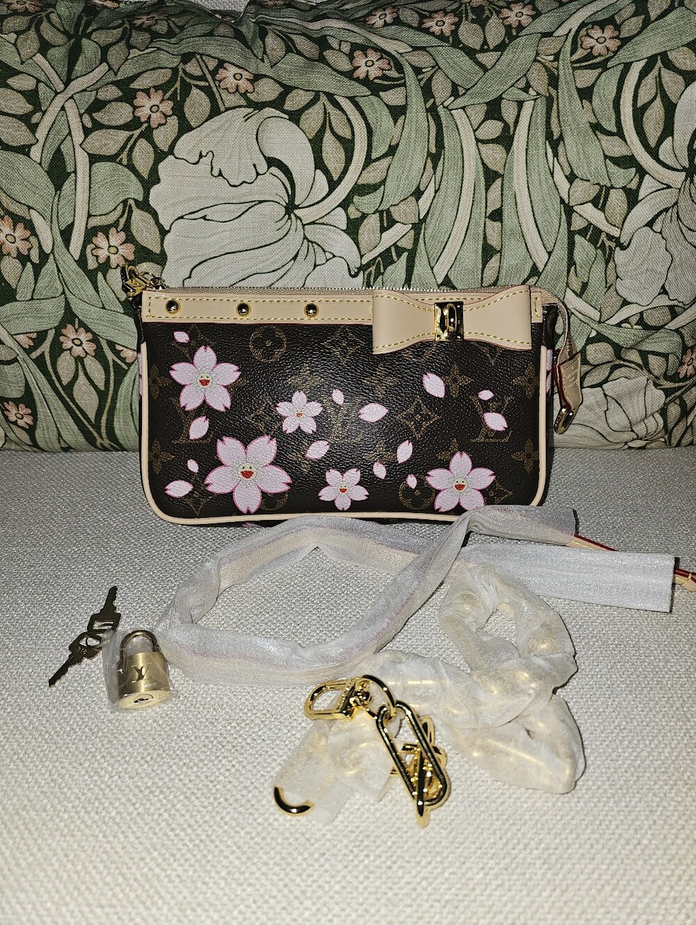 BEAUTIFUL CUTE X TAKASHI MURAKAMI CHERRY BLOSSOM POCHETTE BAG